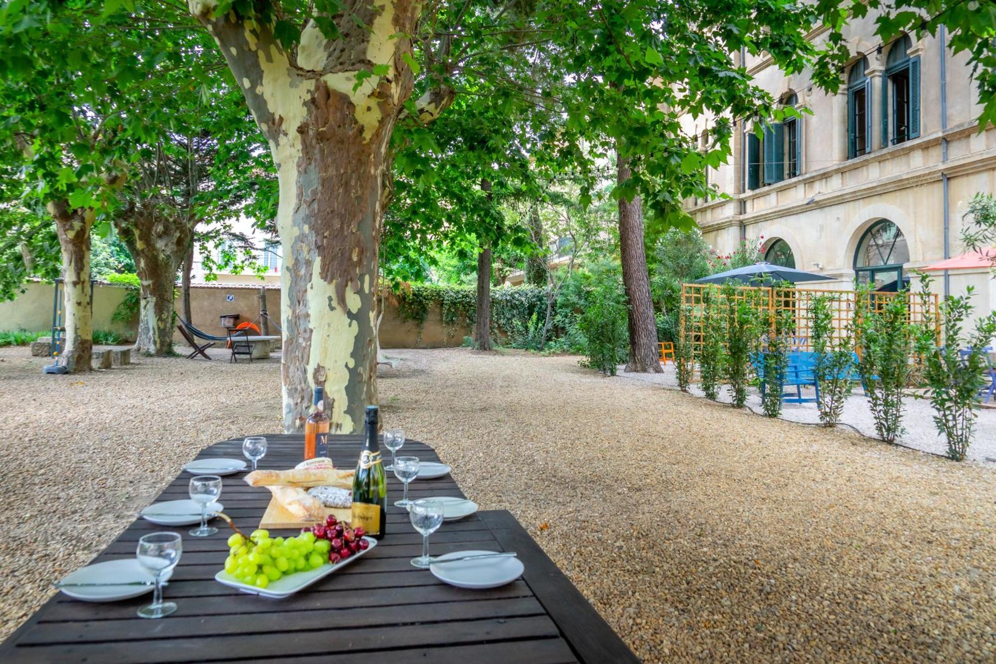 Couvent Des Ursulines: Historic Pezenas Retreat for Families and Groups Villa Exterior photo