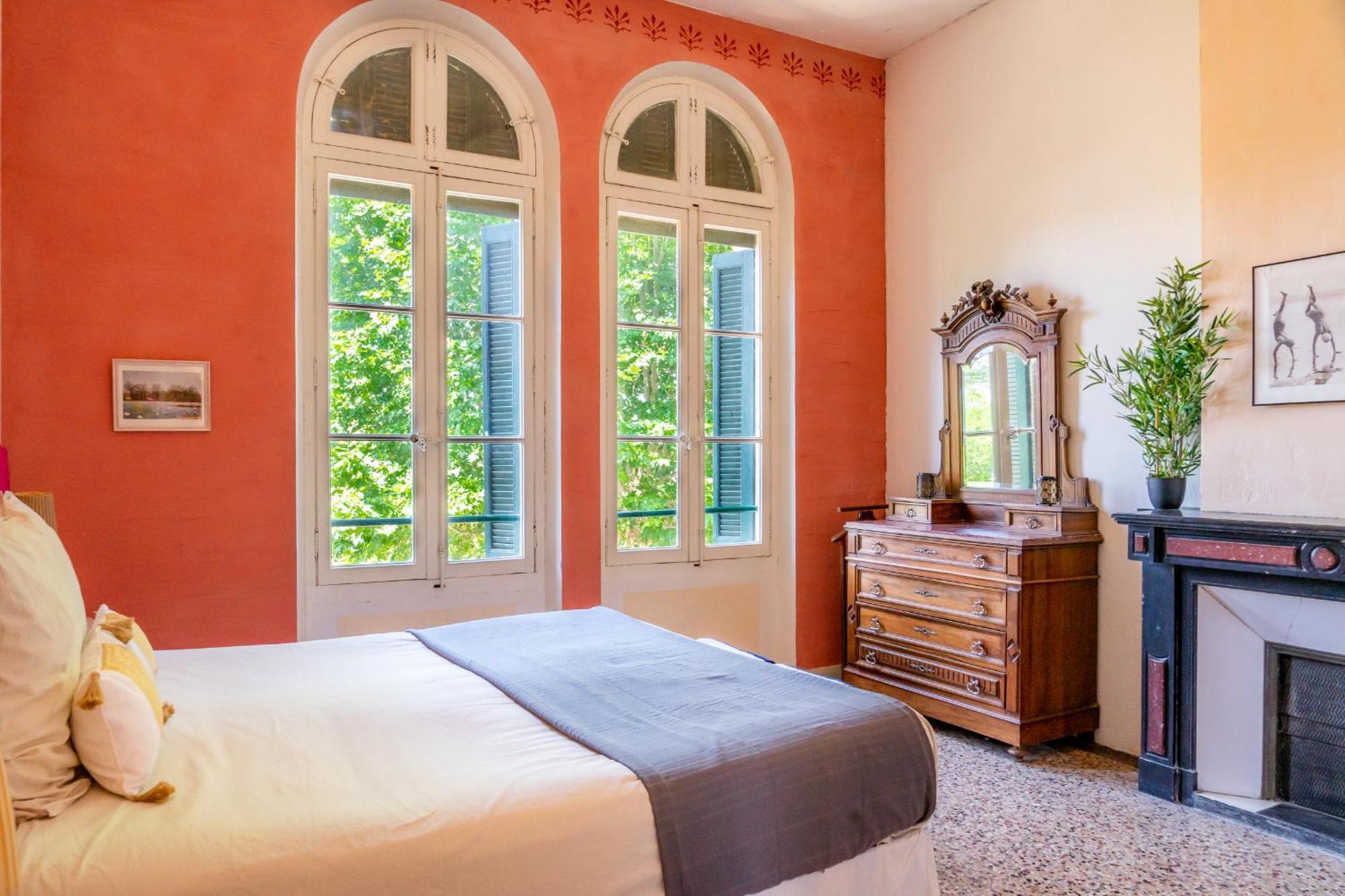 Couvent Des Ursulines: Historic Pezenas Retreat for Families and Groups Villa Exterior photo