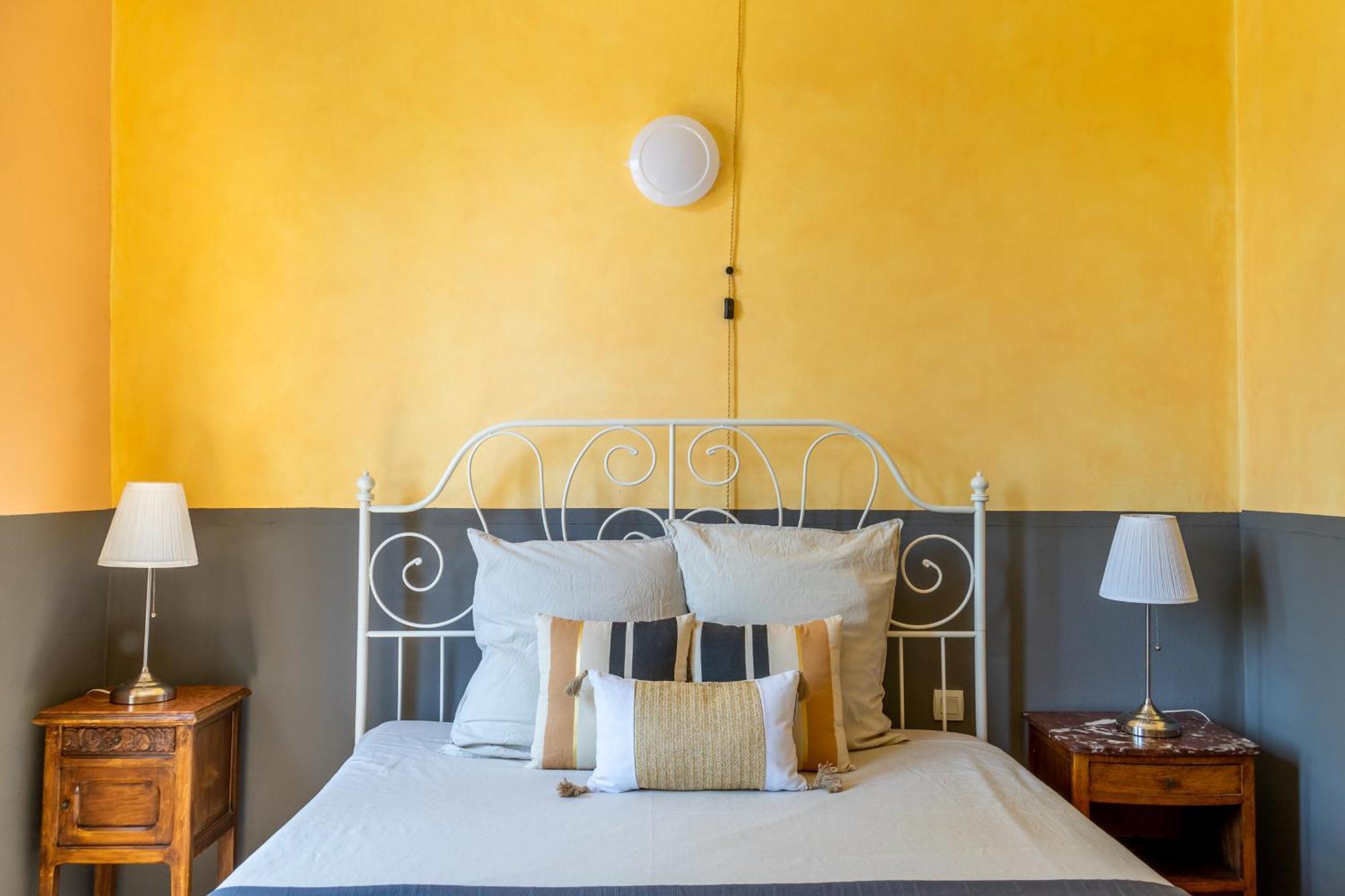 Couvent Des Ursulines: Historic Pezenas Retreat for Families and Groups Villa Room photo